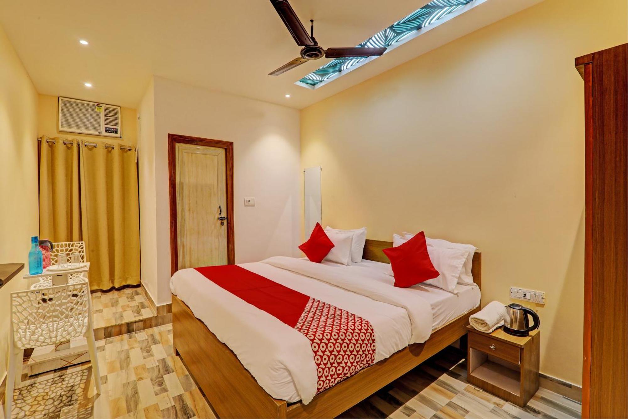 Hotel O Royal Regency Palace Gorakhpur Kültér fotó